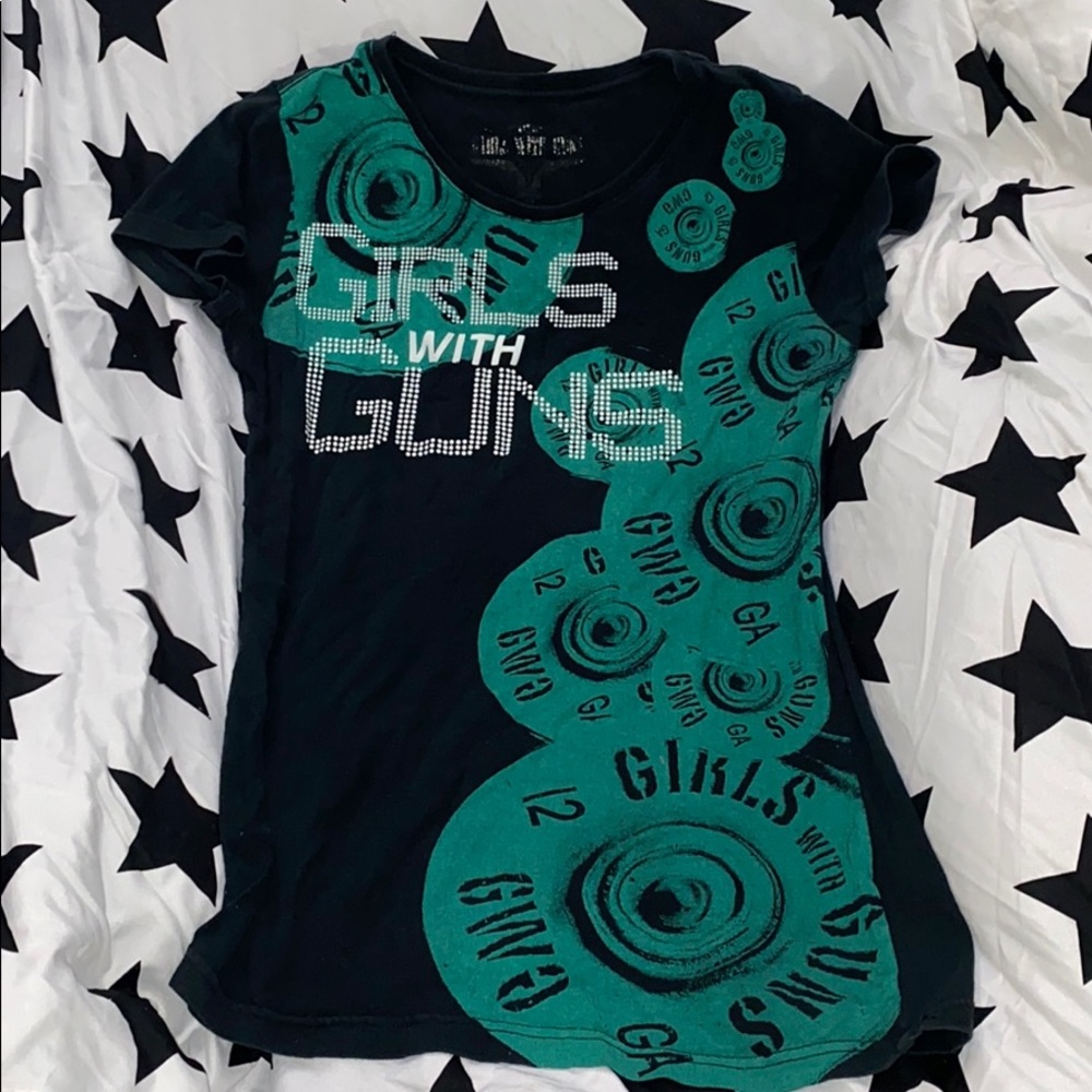 Girls with Guns tee